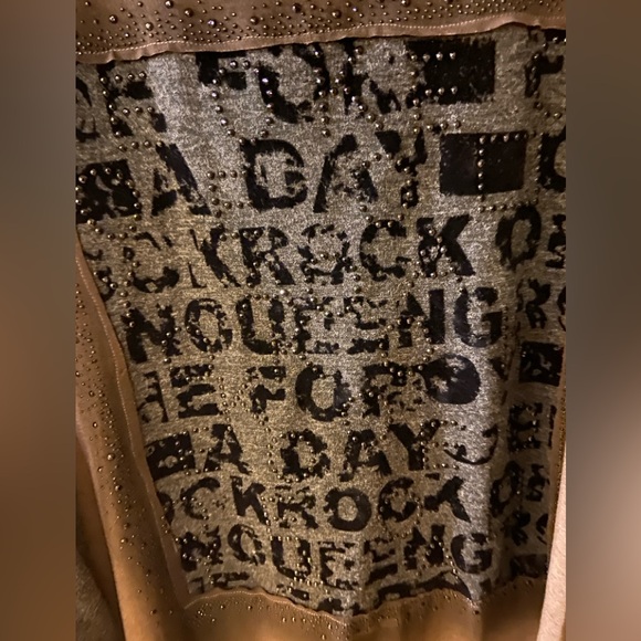 Grande Madame taupe & grey crew neck long sleeved top with letters & black gems - Picture 2 of 12